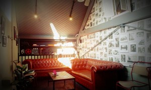 lounge room, Arthouse